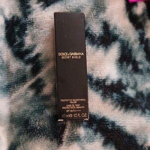 Dolce & Gabbana Secret Shield Primer - Black and Gold